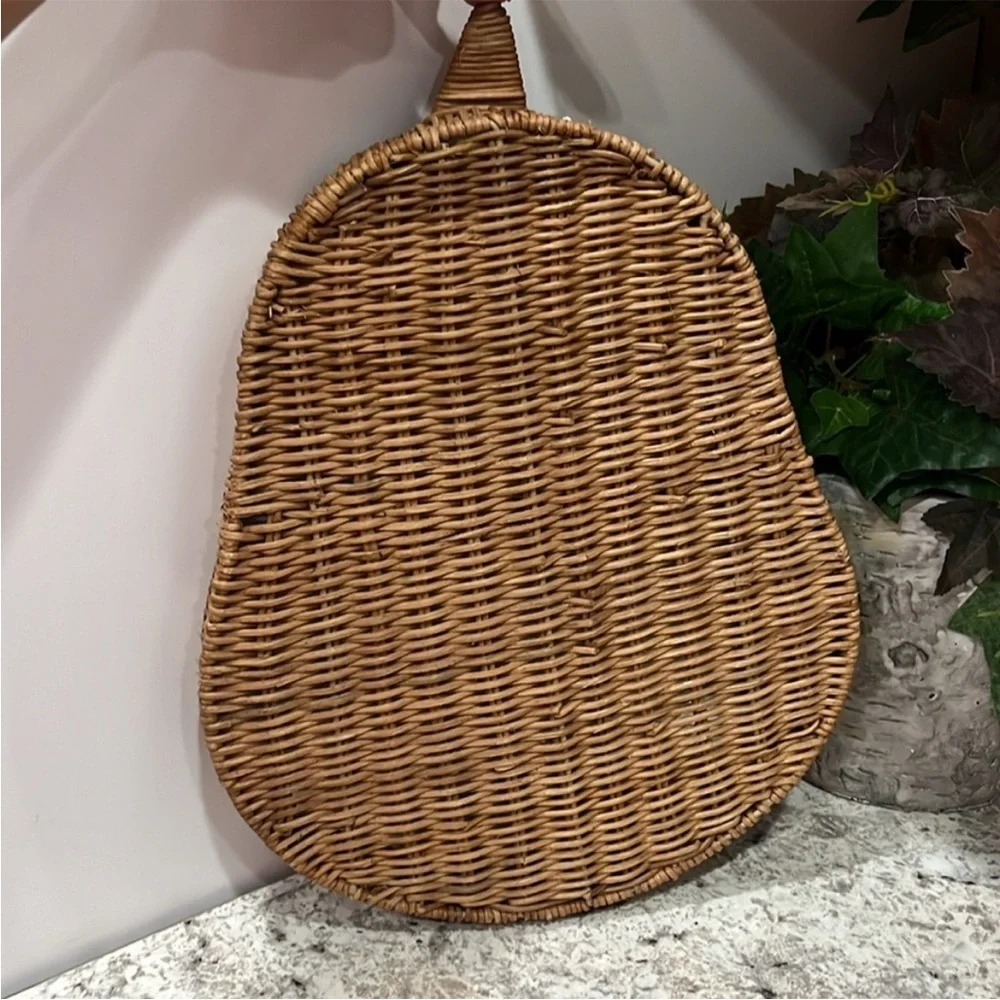 Pear Shaped Rattan Serving Tray 🌿🆕🌿 Medium 1.8x10.6x14.6 & Large 2x12.2x16.5”